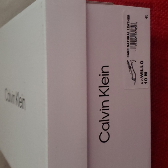 Calvin Klein Women's Willo Scrappy Leather Heel - Picture 7 of 8